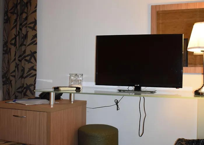 Хотел грийн хисар 3*